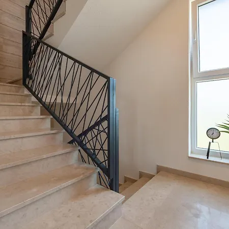 Stunning In With House Sea View