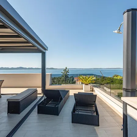 Apartmán Stunning In With House Sea View