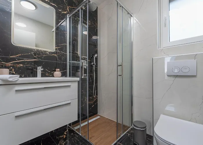 3 Bedroom Awesome In * Kožino