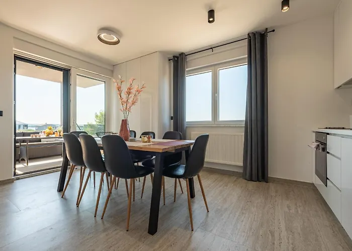 3 Bedroom Awesome In * Kožino