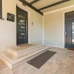 Διαμέρισμα Stunning Apartment In Kozino With House Sea View *