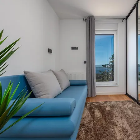 Apartmán Stunning In With House Sea View