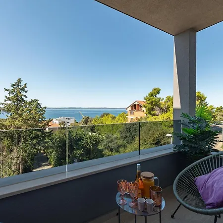 Lovely In With House Sea View Apartment