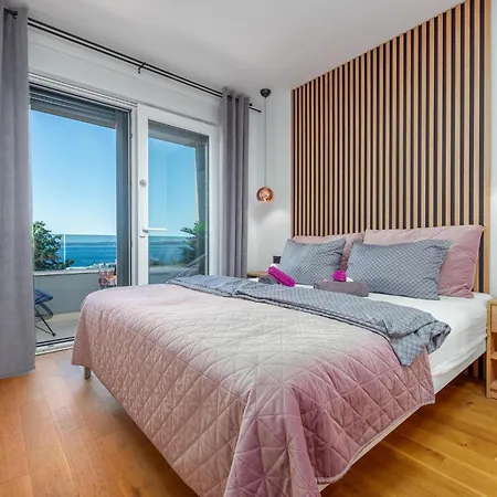 Lovely In With House Sea View Apartment