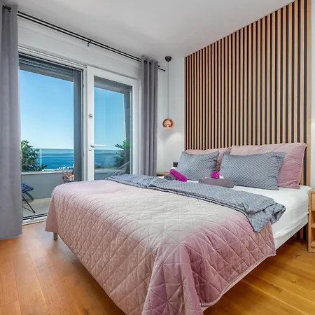 Stunning In With House Sea View Apartmán