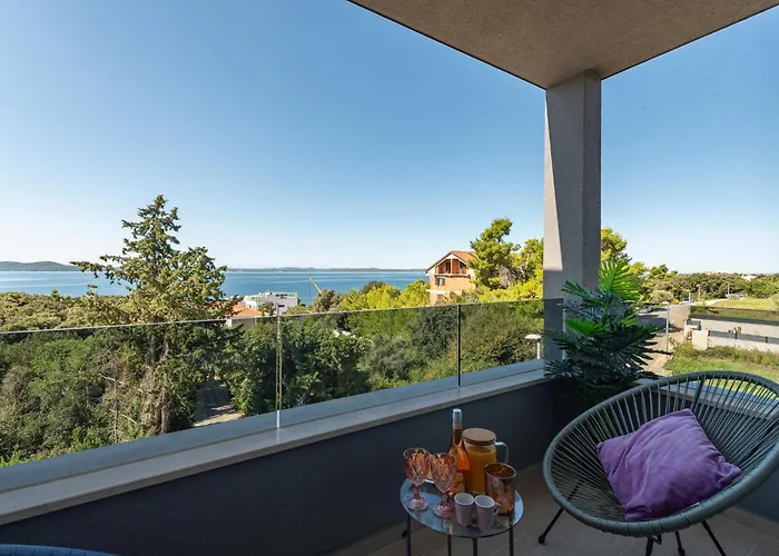 3 Bedroom Awesome In Διαμέρισμα